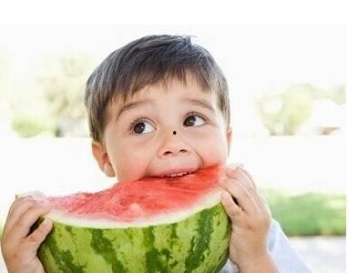 吃小瓜放屁多吗视频下载,吃小瓜放屁多吗?视频下载解析